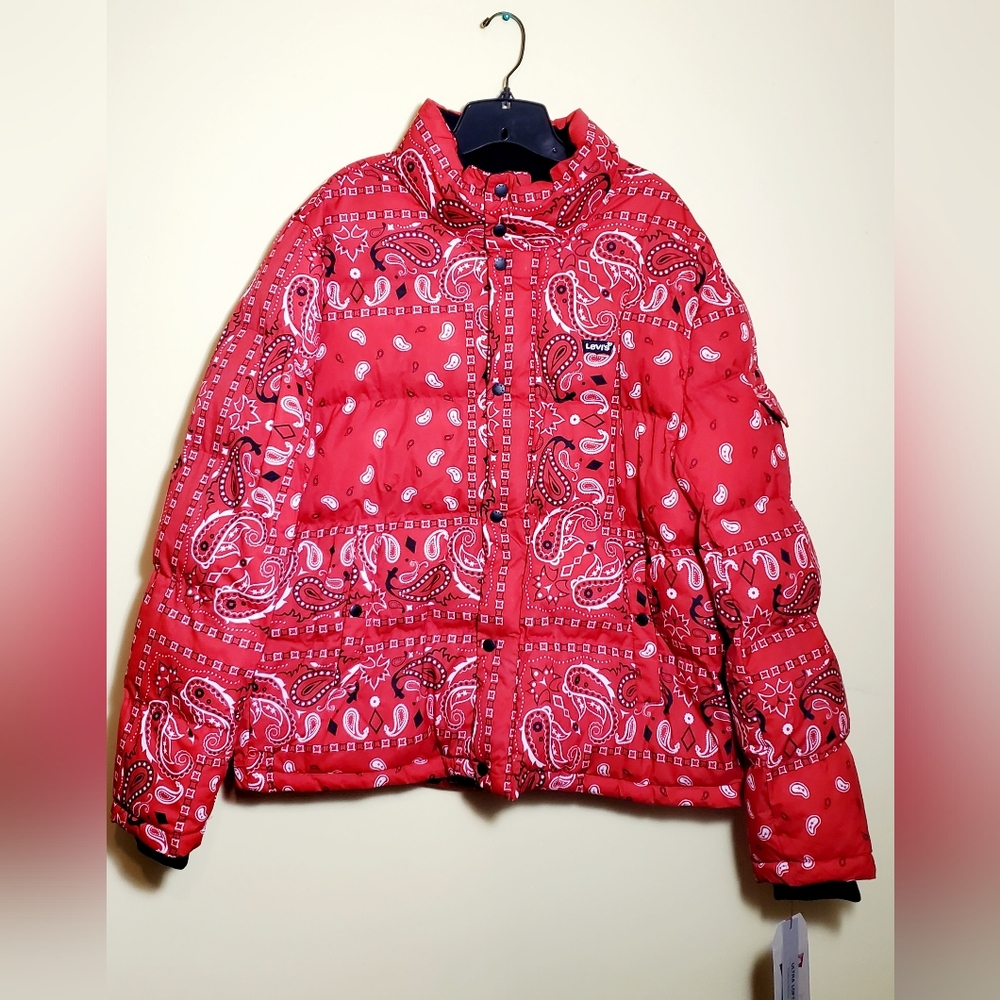 Levi's Men's Red Paisley Bandana Puffer Jacket Coat Size Large